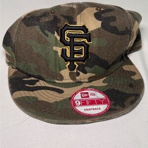 SAN FRANCISCO GIANTS SNAPBACK HAT. ARMED FORCES DAY CAMO CAP 9FIFTY NEW ERA FITS